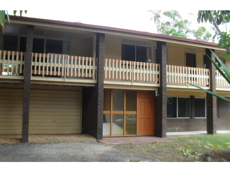 35 Marshall Lane, Kenmore QLD 4069