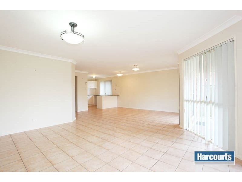 22 Columbus Place, Forest Lake QLD 4078