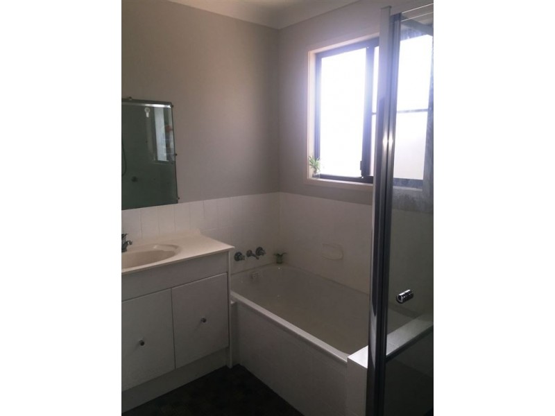 5 Nambung Close, Riverhills QLD 4074