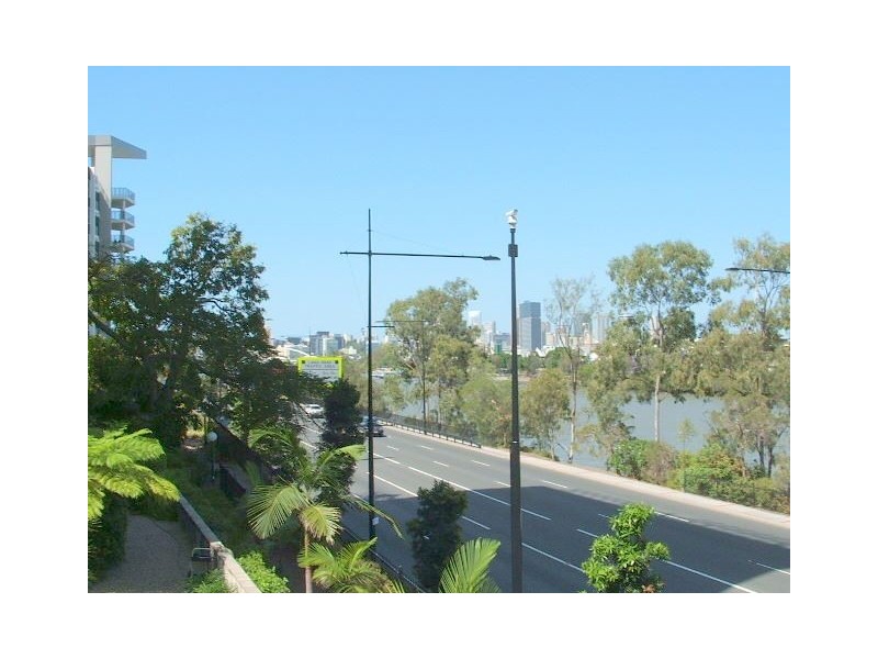 385B Coronation Drive, Auchenflower QLD 4066