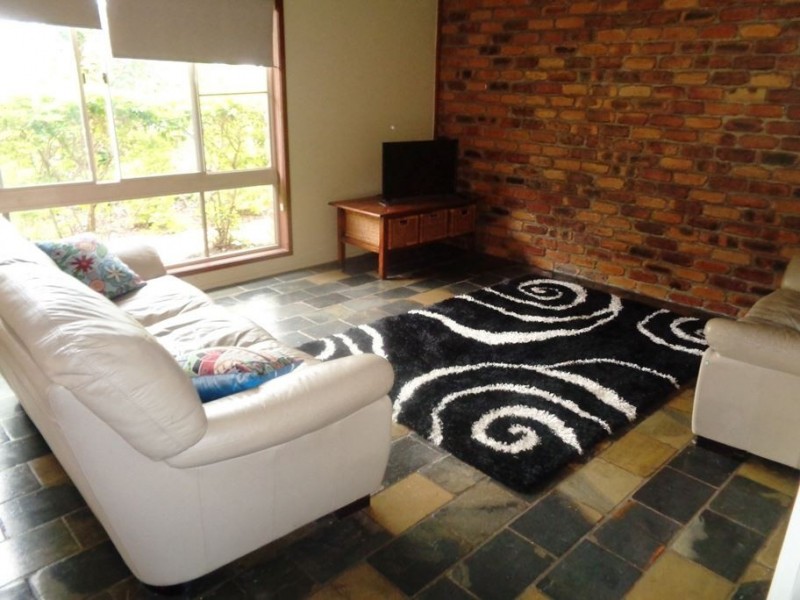 9 Greenhill Court, Sinnamon Park QLD 4073