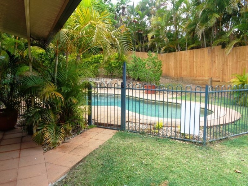 9 Greenhill Court, Sinnamon Park QLD 4073