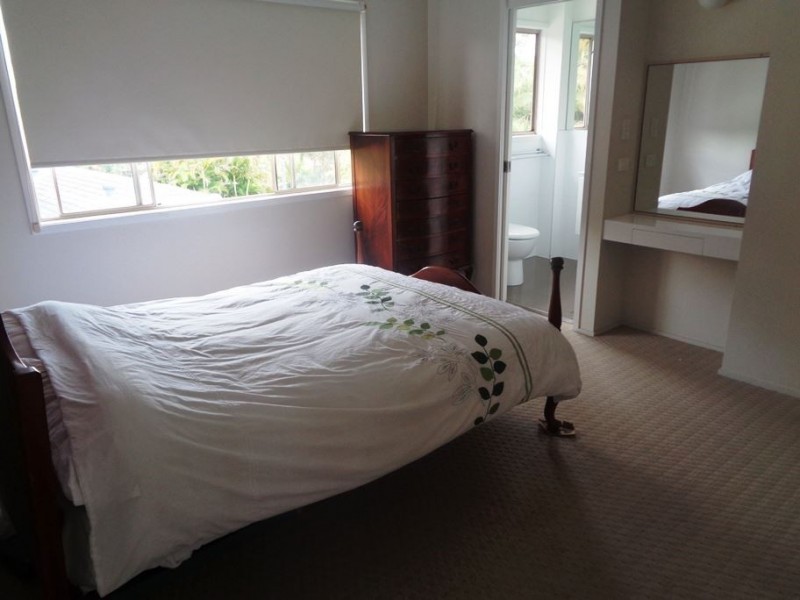 9 Greenhill Court, Sinnamon Park QLD 4073