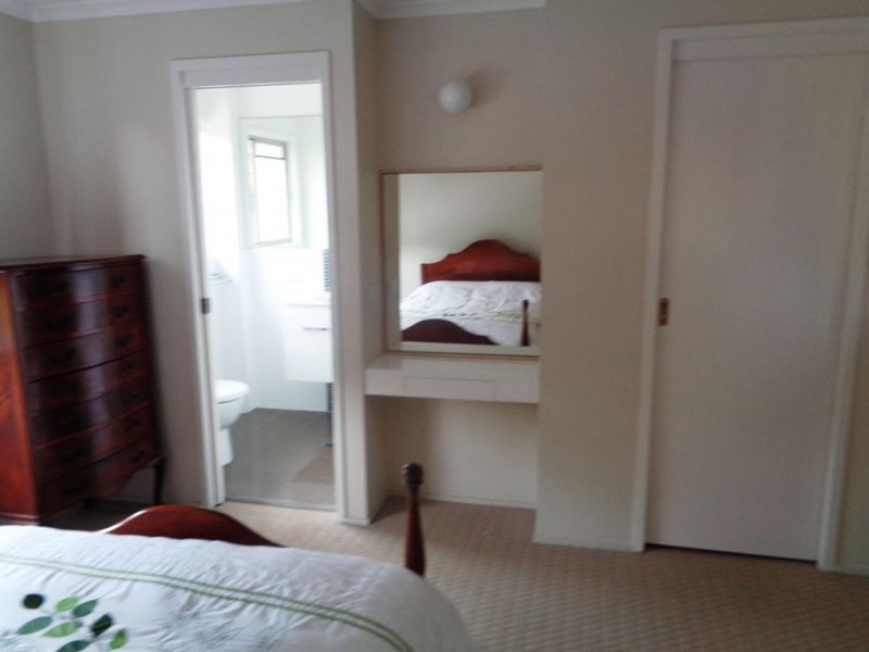 9 Greenhill Court, Sinnamon Park QLD 4073