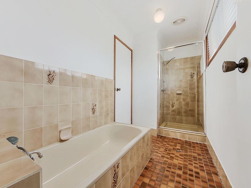 1 Croton Close, Middle Park QLD 4074