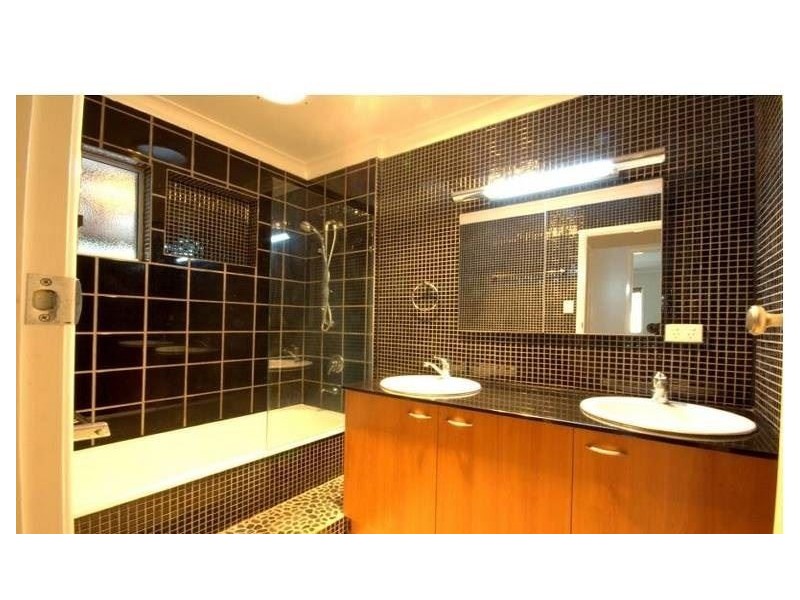 35 Yallambee Road, Jindalee QLD 4074