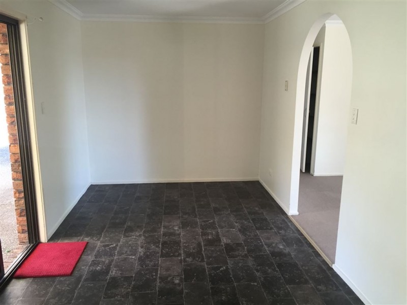 4 Mulla Close, Riverhills QLD 4074