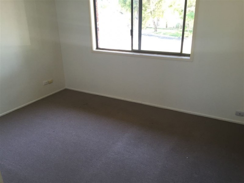 4 Mulla Close, Riverhills QLD 4074