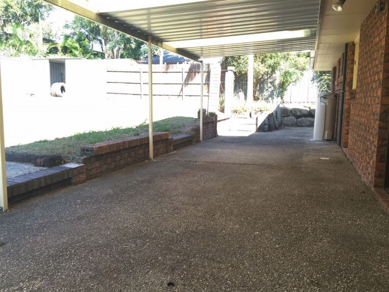 4 Mulla Close, Riverhills QLD 4074