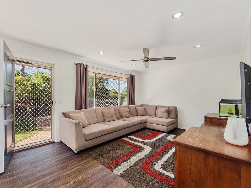 4 Nebo Place, Sinnamon Park QLD 4073