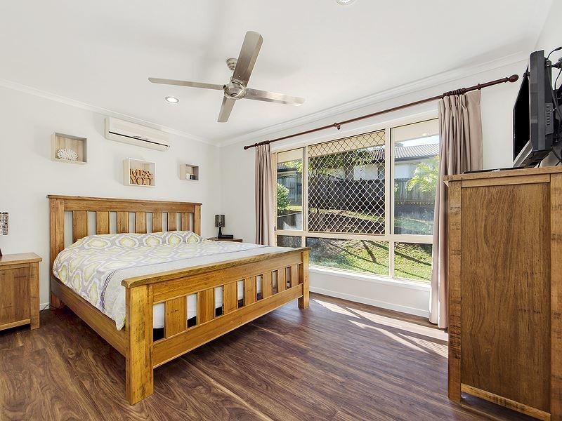 4 Nebo Place, Sinnamon Park QLD 4073