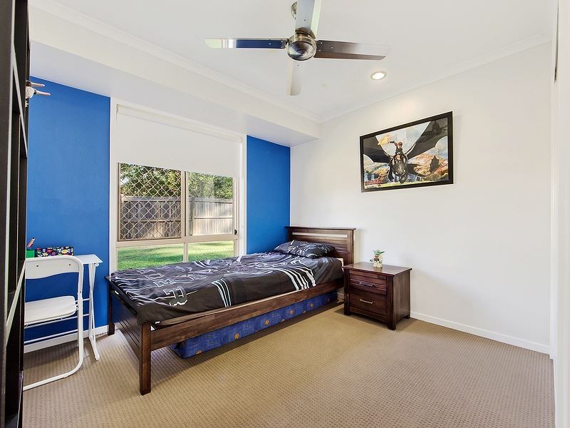 4 Nebo Place, Sinnamon Park QLD 4073