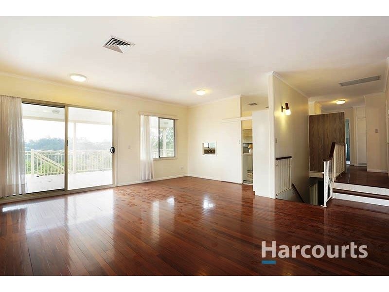 19 Aberfeldy Street, Kenmore QLD 4069