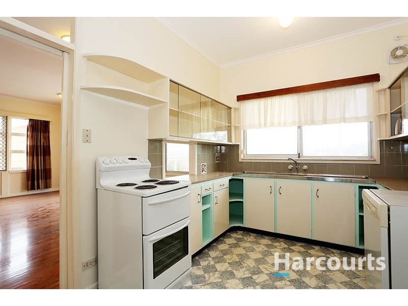 19 Aberfeldy Street, Kenmore QLD 4069