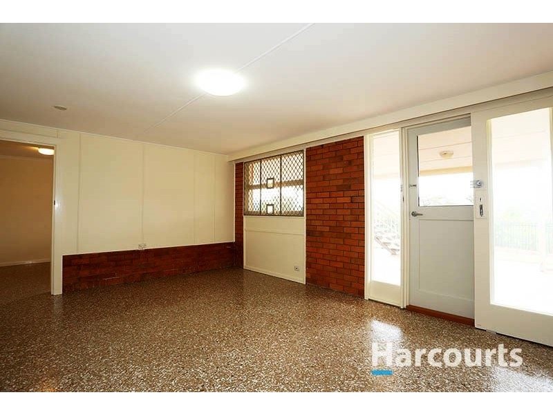 19 Aberfeldy Street, Kenmore QLD 4069