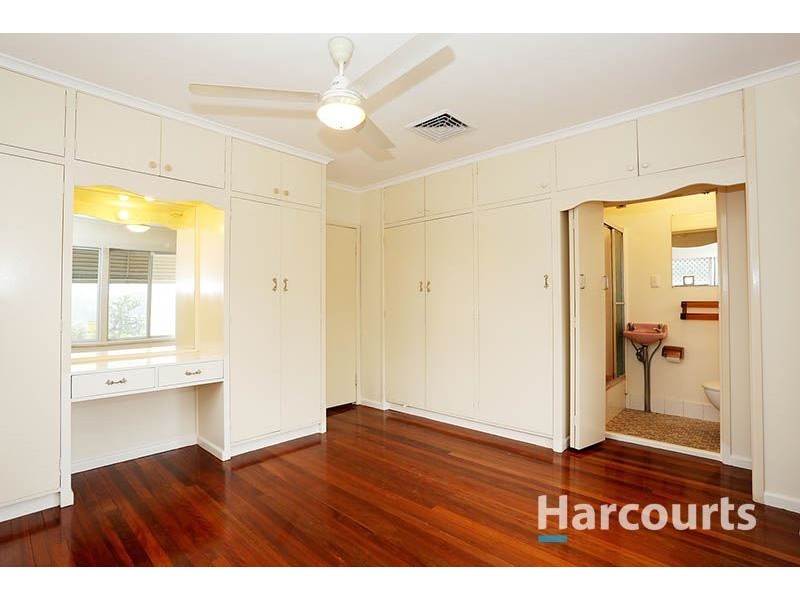 19 Aberfeldy Street, Kenmore QLD 4069