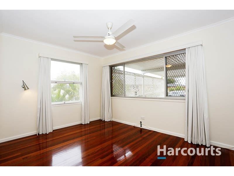 19 Aberfeldy Street, Kenmore QLD 4069