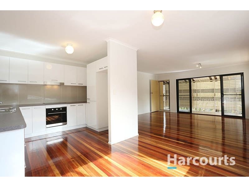 33 Sabot Street, Jamboree Heights QLD 4074