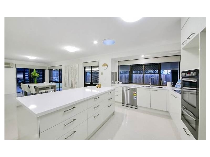 15 Sallyanne Street, Doolandella QLD 4077