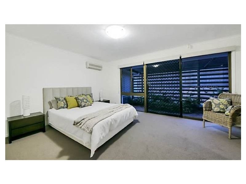 15 Sallyanne Street, Doolandella QLD 4077