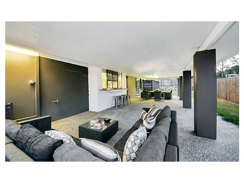 15 Sallyanne Street, Doolandella QLD 4077