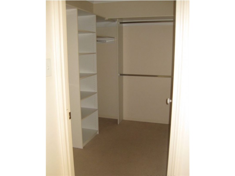 8/50 Endeavour Street, Mount Ommaney QLD 4074