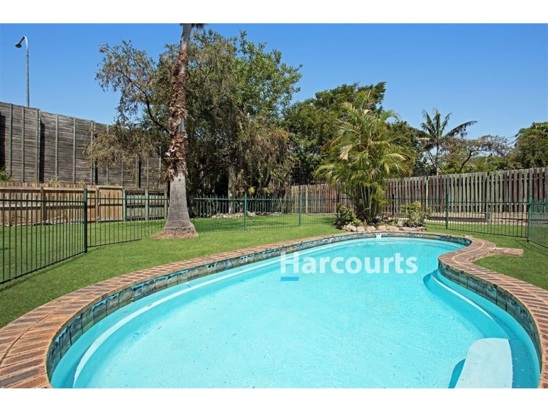 39 Melody Street, Jamboree Heights QLD 4074