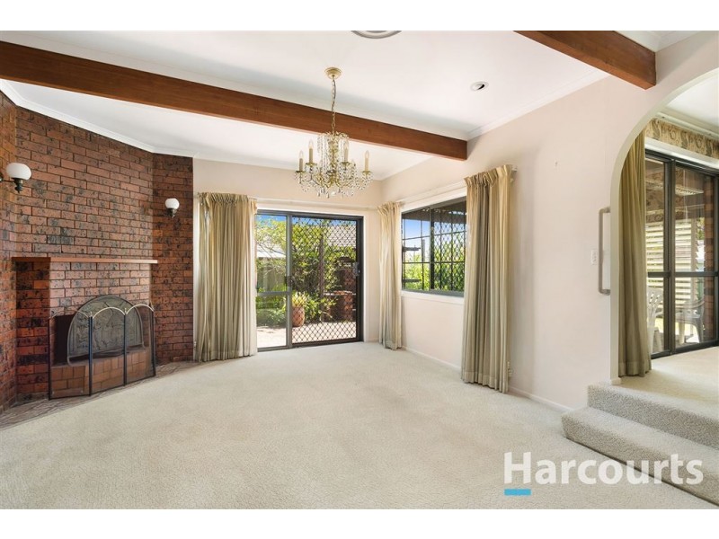 10 Ketch Street, Jamboree Heights QLD 4074