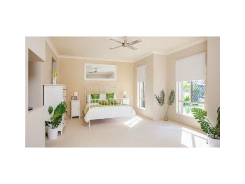 8 Moonbeam Street, Springfield Lakes QLD 4300