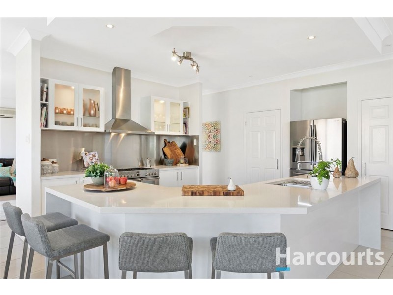 15 Glenelg Place, Parkinson QLD 4115