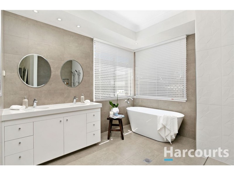 15 Glenelg Place, Parkinson QLD 4115