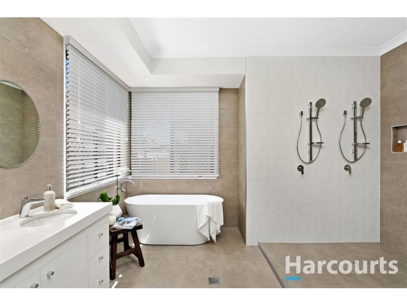 15 Glenelg Place, Parkinson QLD 4115