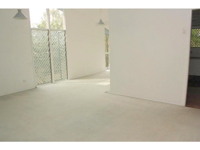 8 Fig Tree Pocket Road, Chapel Hill QLD 4069