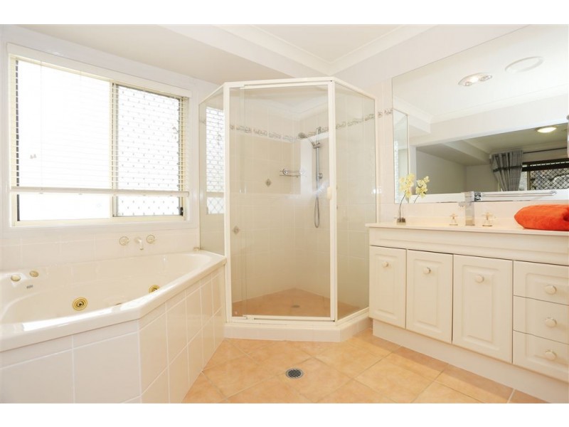 69 Seabrook Circuit, Westlake QLD 4074