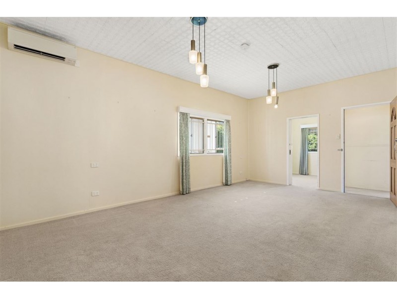 10 Stimpson Street, Fairfield QLD 4103