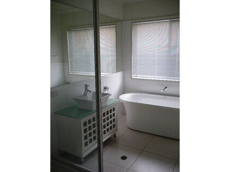 Seventeen Mile Rocks QLD 4073