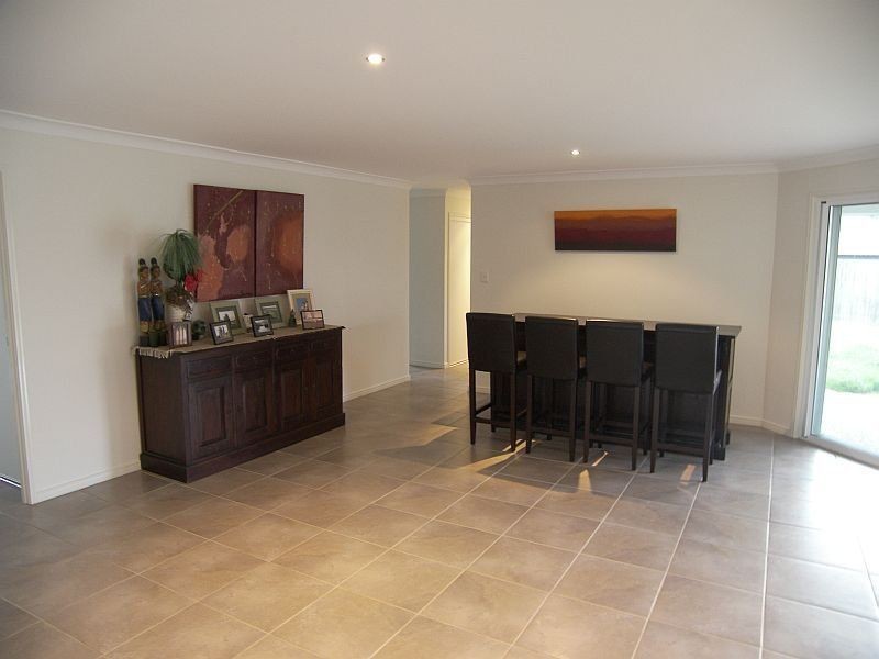 10 Stacey Close, Moggill QLD 4070