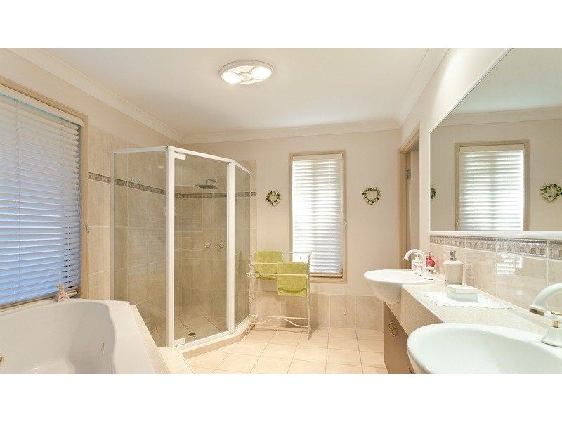 198 Red cedar Road, Pullenvale QLD 4069