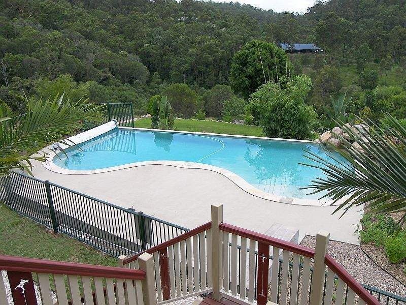 1 Woodland Drive, Pullenvale QLD 4069