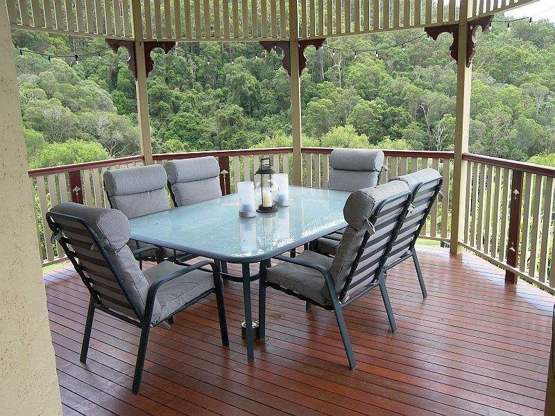 1 Woodland Drive, Pullenvale QLD 4069