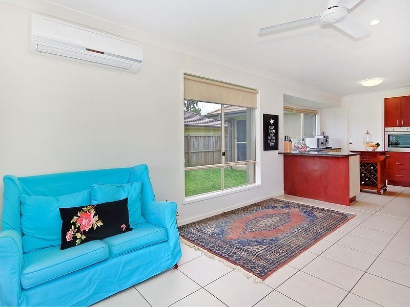 13 Hendos Place, Moggill QLD 4070