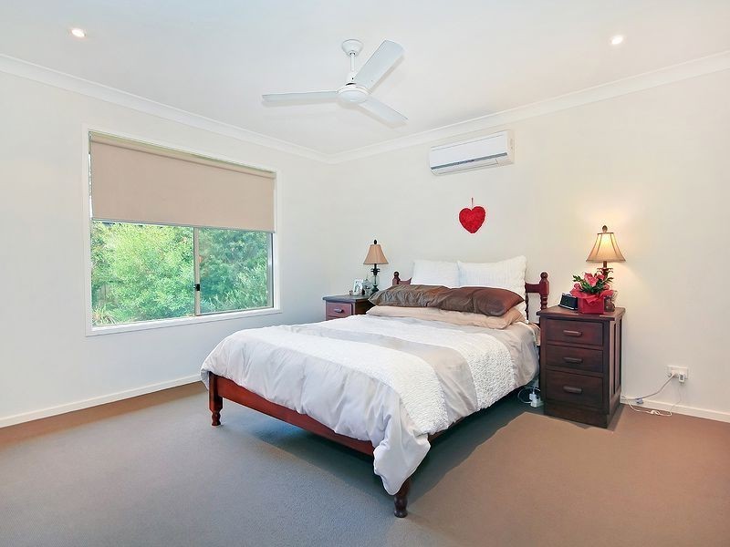 13 Hendos Place, Moggill QLD 4070