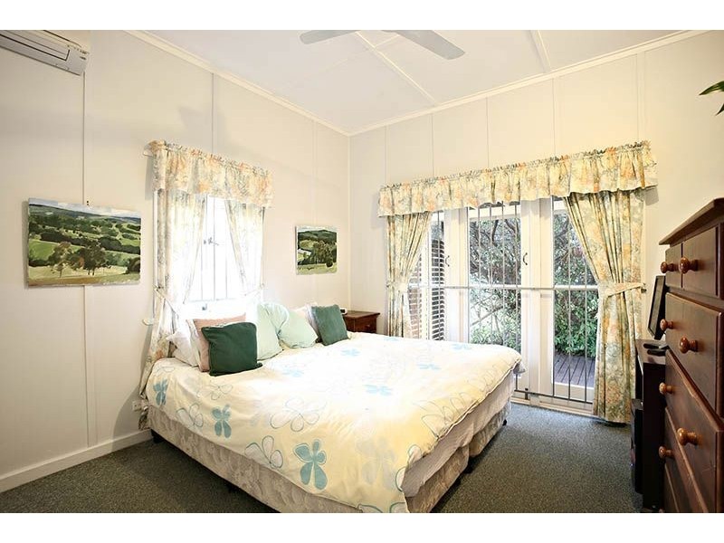 1074 Moggill Road, Kenmore QLD 4069