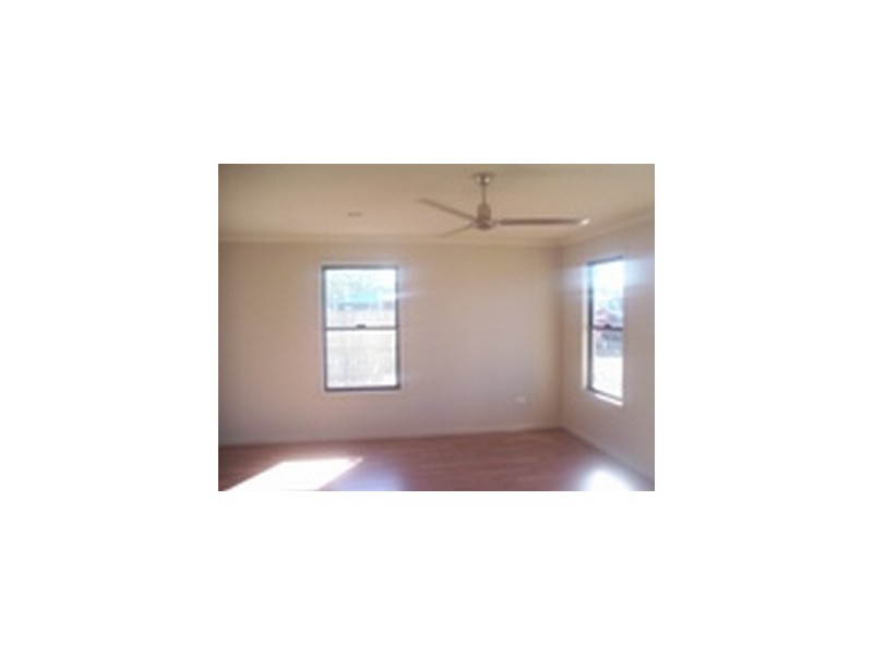 12 Maree Crescent, Gracemere QLD 4702