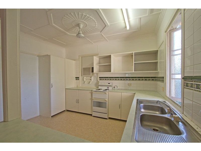 16 Cavell Street, Rockhampton QLD 4700