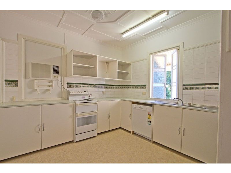 16 Cavell Street, Rockhampton QLD 4700