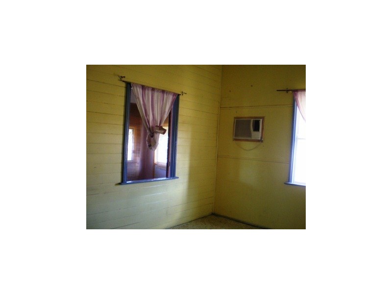 215 West, Rockhampton QLD 4700