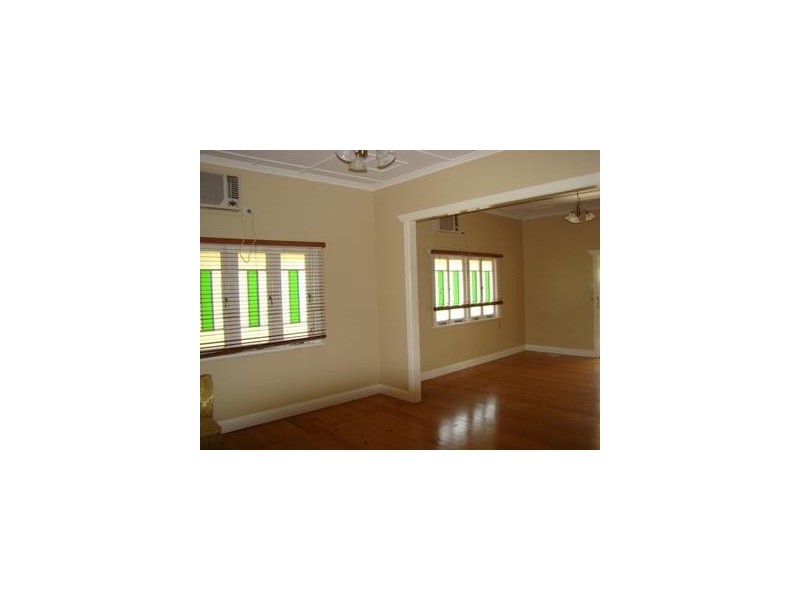 221 Denham Street, The Range QLD 4700