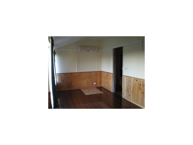 296 Denham Street Ext., The Range QLD 4700