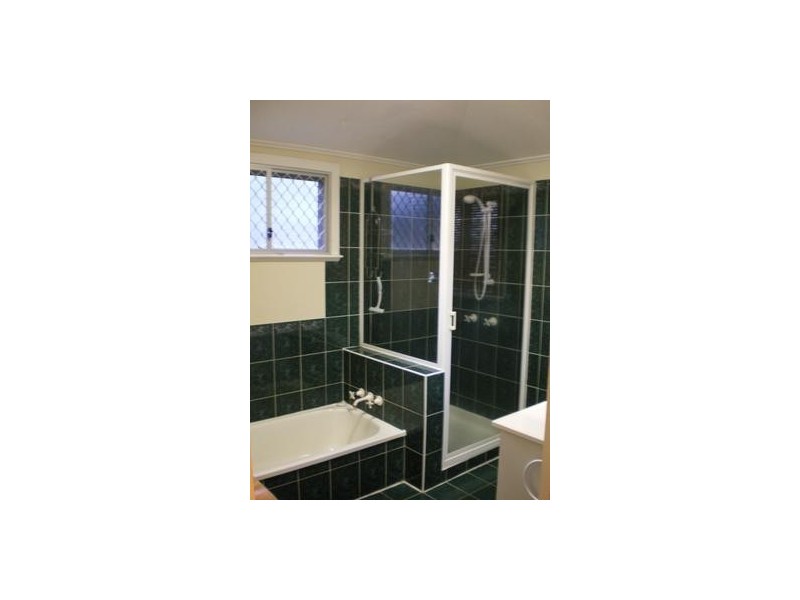 296 Denham Street Ext., The Range QLD 4700